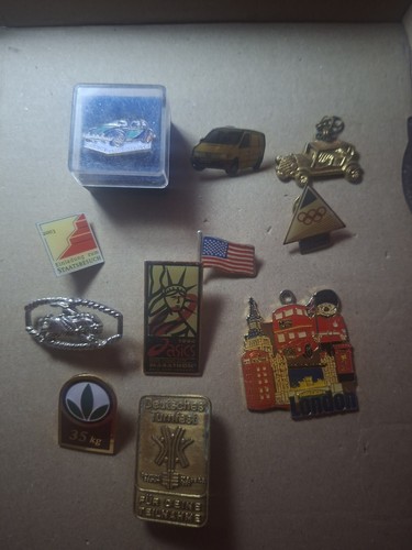 Vintage pins anhänger - pins,
