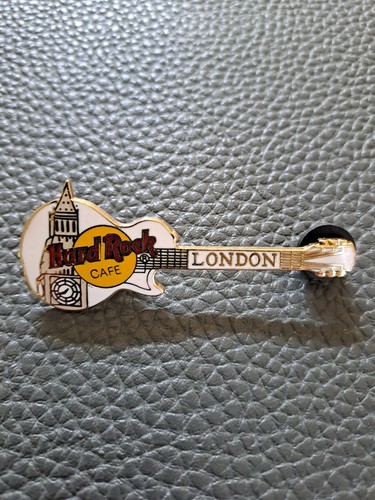 Hard rock cafe pin - pin,